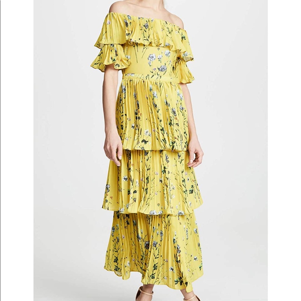 FEW MODA Yellow Pleated Dress w/Floral Design